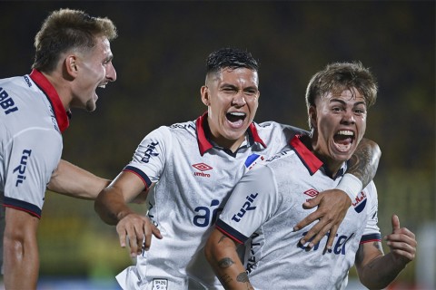 Nacional le ganó 2-1 a Peñarol y se quedó con la Supercopa Uruguaya