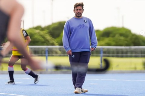 Nicolás Tixe: “Ariel Holan cambió la mentalidad del hockey uruguayo”