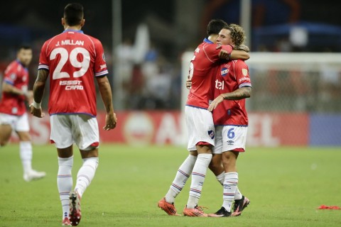 Nacional mostró su mejor versión y ganó en Brasil