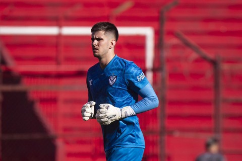 Randall Rodríguez: “no estuve bien en gritarle el gol a Peñarol pero hoy estoy defendiendo a Vélez”
