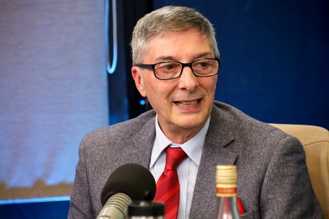 Carlos Lazzarino: 