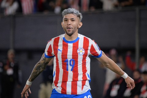 Dura derrota de Uruguay en Asunción 2-0 ante Paraguay