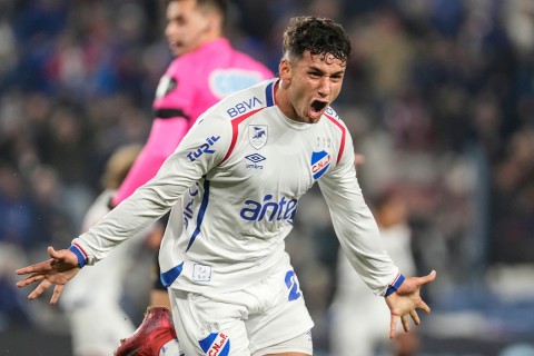 Nacional goleó 4-1 a Juventud y se afianza en la cima