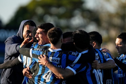 Liverpool venció 3-2 a Peñarol en Belvedere