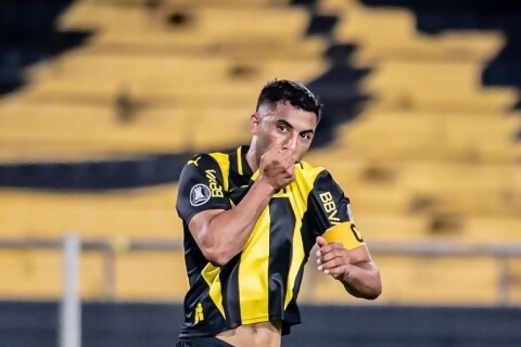  Maxi Olivera: “Pensé que no llegaba, o tocaba la pelota o le daba una patada en el medio del pecho”