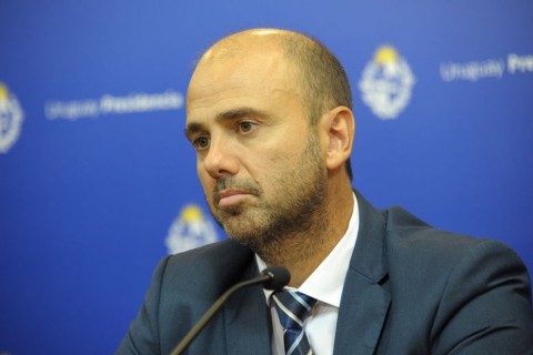 Gerardo Lorente: “la policía tiene las herramientas para entrar a la tribuna”
