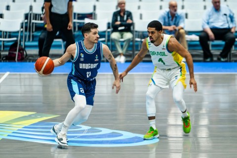 Uruguay cayó ante Brasil en el debut
