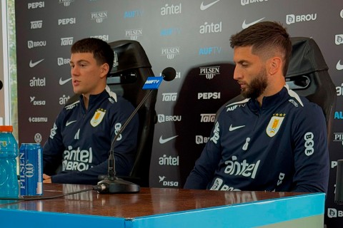 Conferencia de prensa de Facundo Pellistri y Rodrigo Bentancur
