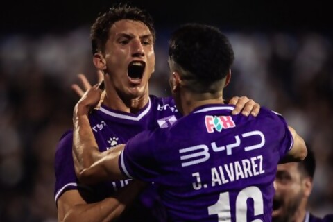 Defensor lo dio vuelta y se quedó con el clásico