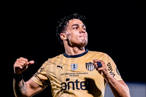 Matías Arezo: “me quiero quedar en Peñarol”