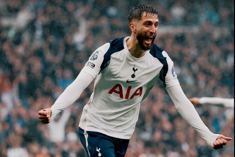 Rodrigo Bentancur convirtió en la derrota de Tottenham