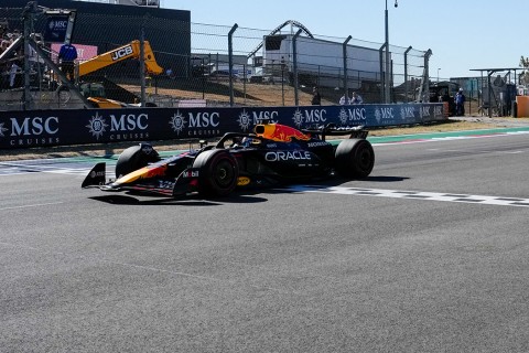 Max Verstappen gana en Austin y mete presión por el Campeonato en la F1