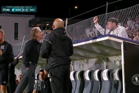 La versión del hincha de Wanderers que “discutió“ en pleno partido con Daniel Carreño