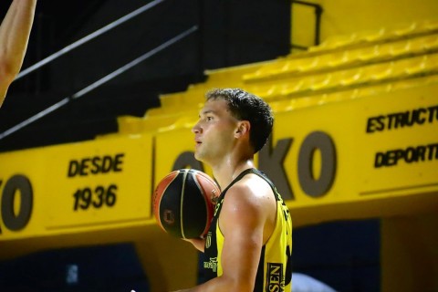 Peñarol volvió a vencer a Nacional por la LUB