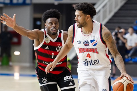 Nacional consiguió una resonante victoria con Flamengo en el debut de la BCL en Paysandú
