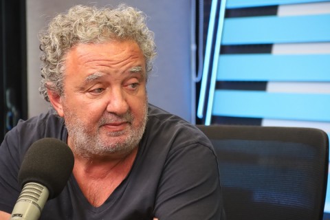 Alex Saúl: “por Petit ingresaron 13 millones y solventó el año de Nacional”