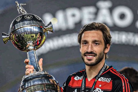 Matías Viña es nuevo jugador de River Plate de Argentina