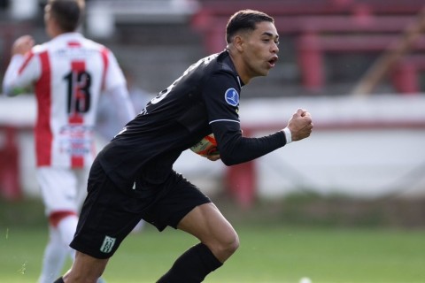 Esteban da Silva: “por ahora no me llamó nadie de Peñarol”