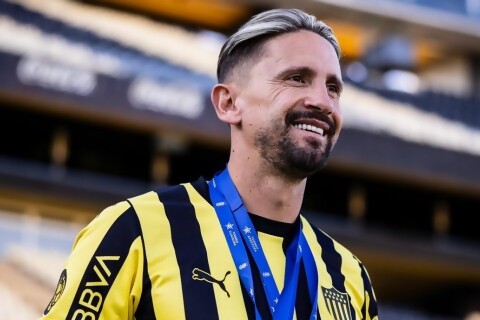 Gastón Ramírez: “si Maxi Silvera está en Nacional es porque Peñarol no lo quiso”