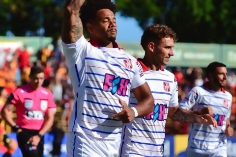 Tarragona: “Estos jugadores vienen desde la C y siguen escribiendo la historia de Central Español”