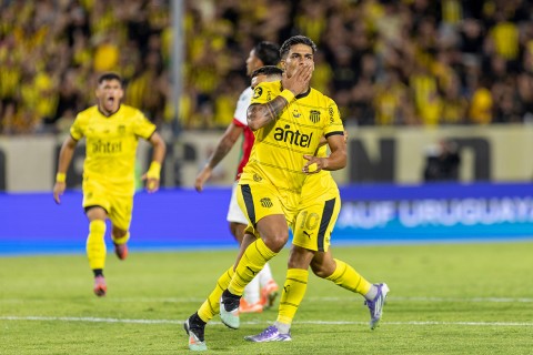 Peñarol ganó 2-1 frente a Deportivo Maldonado