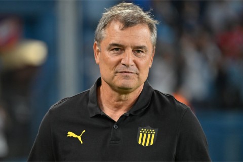 Diego Aguirre: “en el Gran Parque Central me relajan todo, alguno me hace reír”