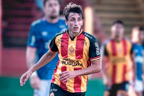 Mateo Copelotti: “lo respetamos a Peñarol pero le queremos ganar”