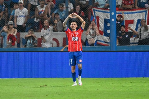 Central Español derrotó 1-0 a Nacional