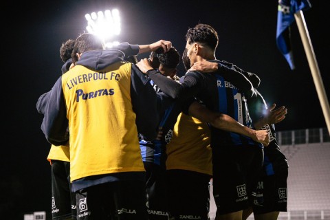 Liverpool goleó 3-0 a Danubio en el debut de Fossati como DT