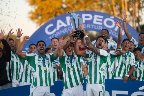 Racing igualó con City Torque en Sayago y celebró el título con su gente