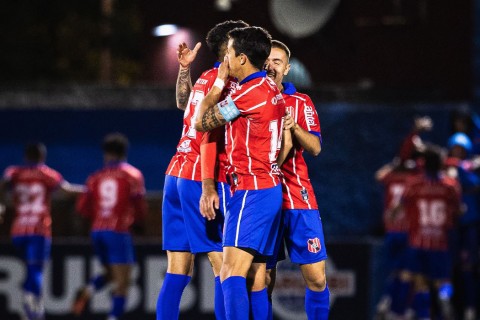 Central Español derrotó 2-0 a Racing
