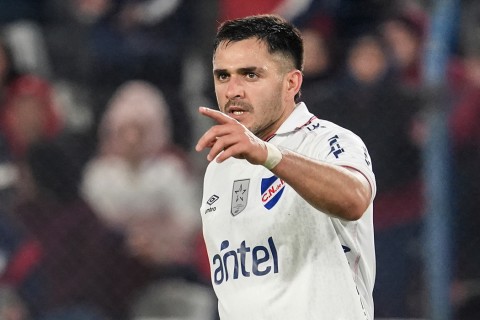 Nacional derrotó 1-0 a Albion y se subió a la punta de su serie