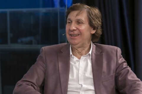 Pons: “Bielsa sabe un montón, pero es un tipo muy especial y políticamente incorrecto”