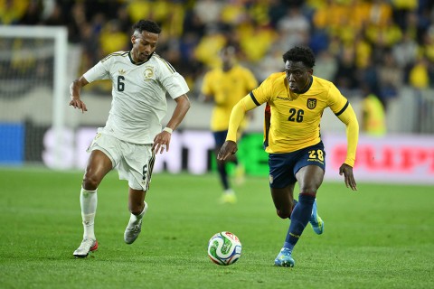 Arabia Saudita, rival de Uruguay en el debut, perdió 2-1 con Ecuador en un amistoso