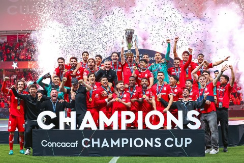 Toluca, con Federico Pereira y Bruno Méndez, campeón de la Champions de Concacaf