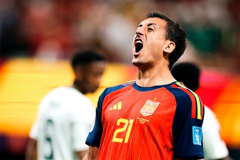 España goleó 4-0 a Arabia Saudita en su segunda presentación