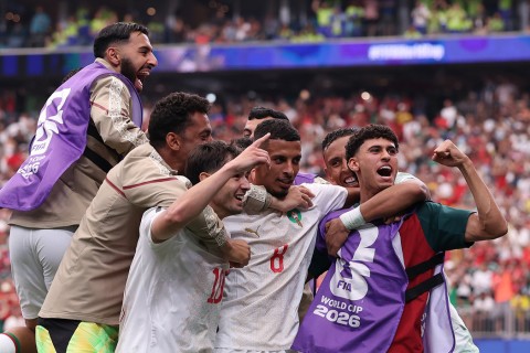 ¡Marruecos goleó y eliminó al anfitrión!