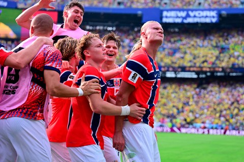 Haaland carga a Noruega hacia la historia: 2-1 a Brasil y a Cuartos