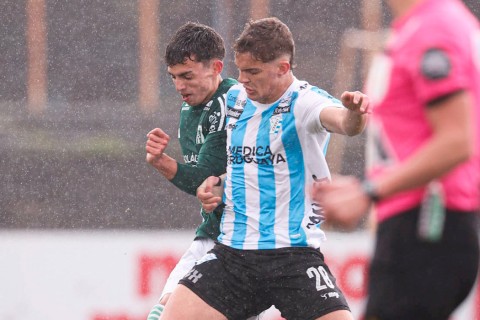 Cerro venció a Racing y, por primera vez en el año, salió de la zona de descenso