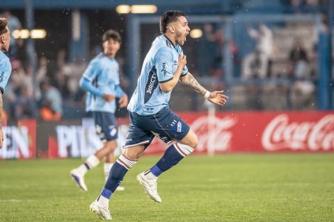 Increíble remontada de Nacional que venció 3-2 a Defensor Sporting