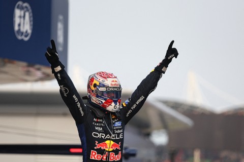 Max Verstappen ganó el GP de Bahrein y consiguió su primer triunfo de la temporada en F1