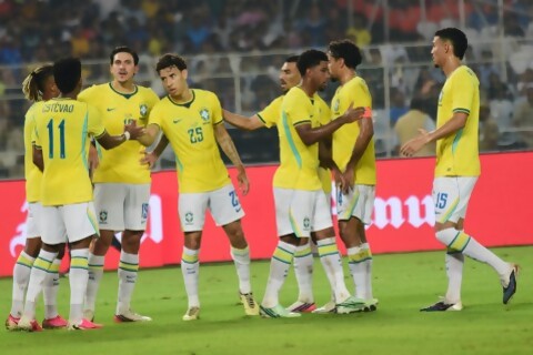 Brasil derrotó 4-0 a India, próximo rival de Uruguay, en Calcuta