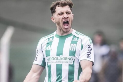 Racing goleó 3-0 a Wanderers y lo complicó con la permanencia