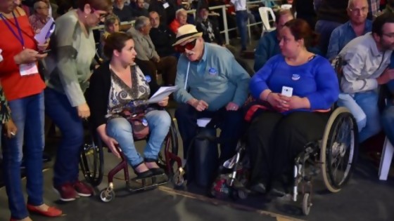 “A nadie se le ocurre que las personas con discapacidad tenemos derecho a votar” — Entrevistas — No Toquen Nada | El Espectador 810