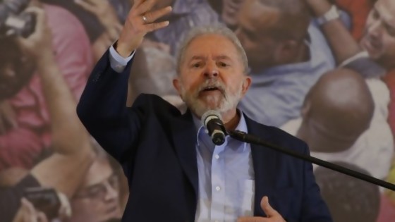 Lula y Bolsonaro se preparan para 2022 — Denise Mota — No Toquen Nada | El Espectador 810