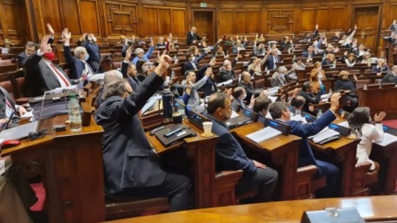 Cabildo Abierto enfrenta a un dilema tanto a sus socios de la Coalición como al Frente Amplio — Cuestión de derechos: Dr. Juan Ceretta — Más Temprano Que Tarde | El Espectador 810