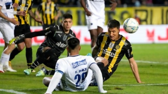 Peñarol se hace daño solo  — Darwin - Columna Deportiva — No Toquen Nada | El Espectador 810