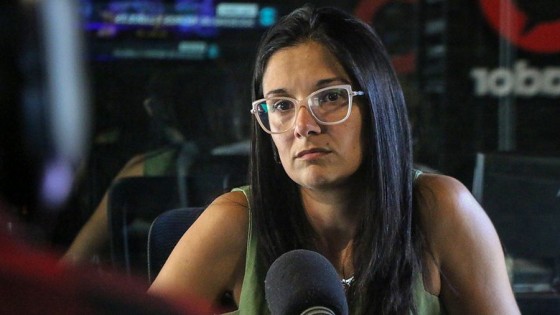 El escabroso camino que debió recorrer Claudia Umpiérrez para llegar a ser jueza de fútbol de 1ra División en Uruguay — La Entrevista — Más Temprano Que Tarde | El Espectador 810