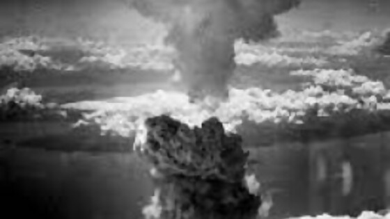 La historia de la bomba atómica — Puras historias — Puras Palabras | El Espectador 810