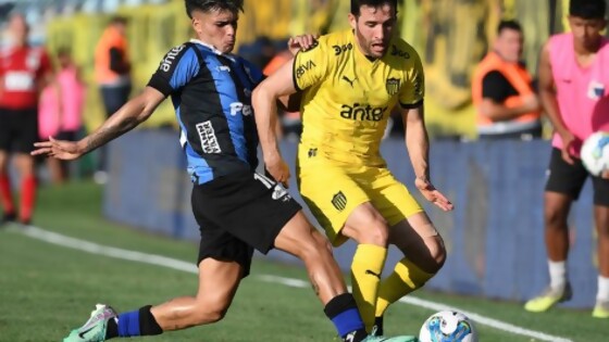 A qué se puede abrazar el hincha de Peñarol — Darwin - Columna Deportiva — No Toquen Nada | El Espectador 810
